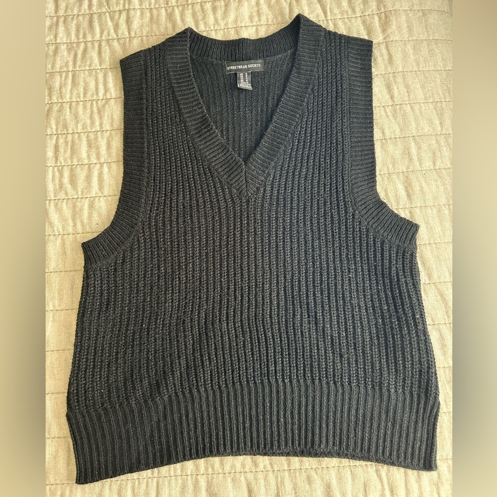 Streetwear Society v-neck sweater vest